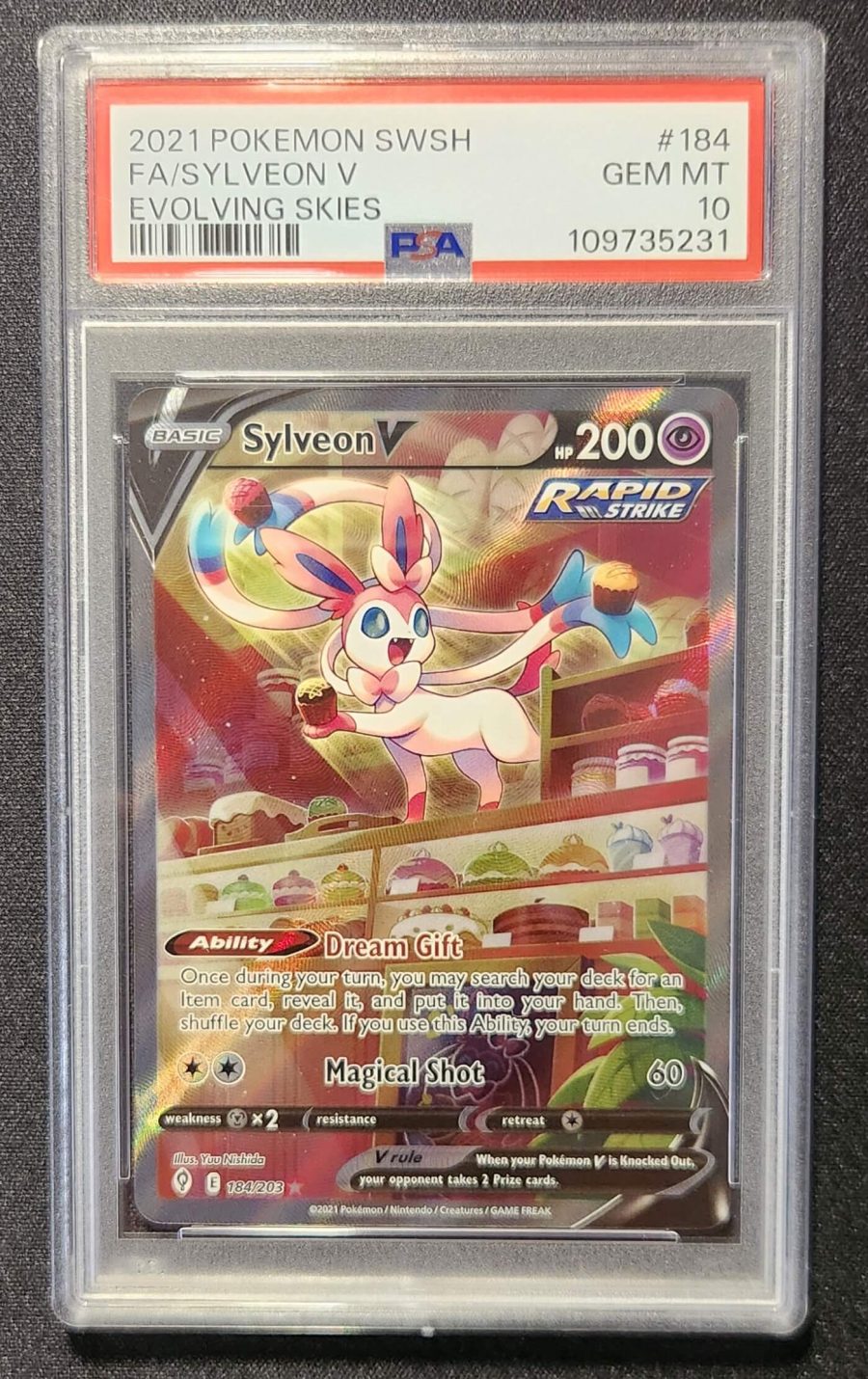 PSA 10 Sylveon V 184/203